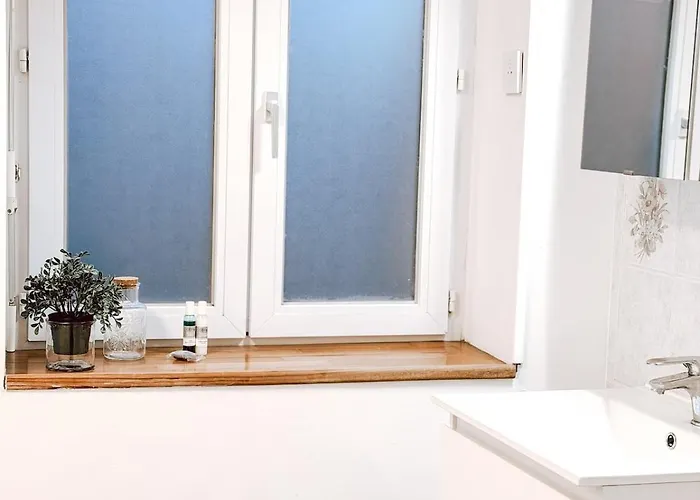 Le Demarquay לוק-סור-מר